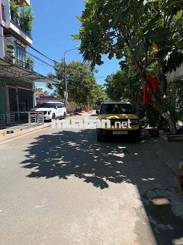 Bán gấp đất mặt tiền Hoà Minh nhỉnh 5 tỷ ngang 5 m đất vuông vứt