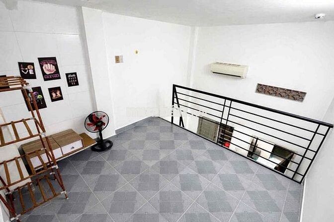 cho thuê phòng có gác không đụng đầu ở Hồ Bá Kiện Q10 không chung chủ