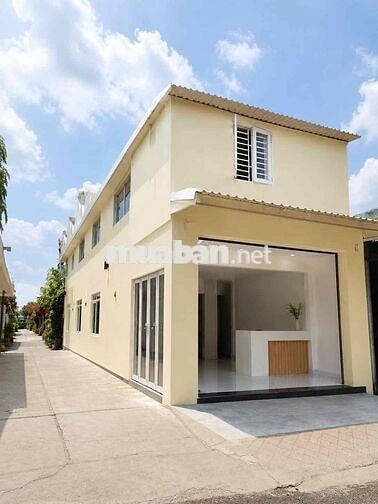 Bán nhà MT căn góc chợ Binh Thành DT 4x30m2 giá nhỉnh 4.5T