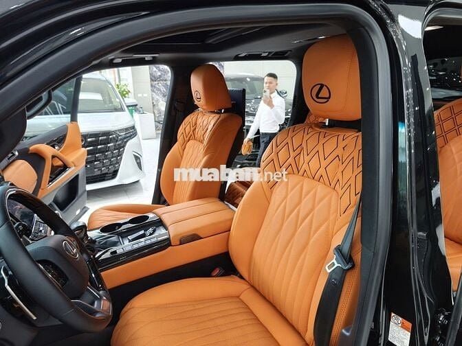 Lexus LX600 2023 Up 4 Ghế VIP Đen