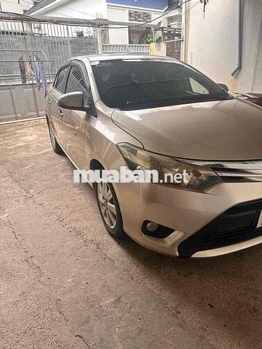Toyota Vios E 2015 Vàng cát