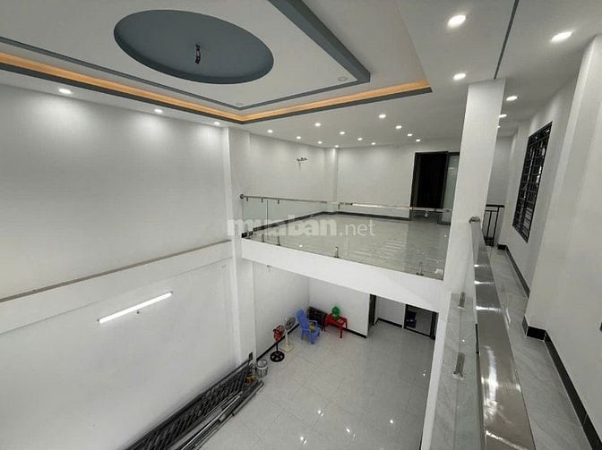 Cho Thuê Mặt Bằng Kinh Doanh 2 Mặt Tiền Hồng Bàng, Quận 6–Có Gác Lửng