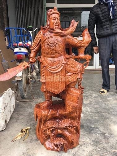 Cần bán tượng gỗ hương nguyên khối