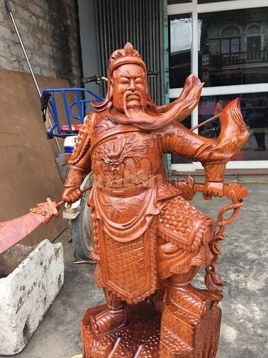 Cần bán tượng gỗ hương nguyên khối