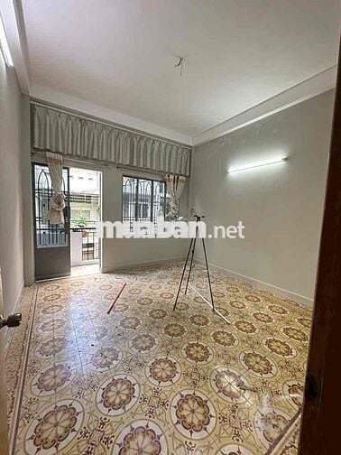 cho thuê nhà hẻm tải khu bàu cát tân bình.DT: 4m x 20m 1 lầu giá 15tr