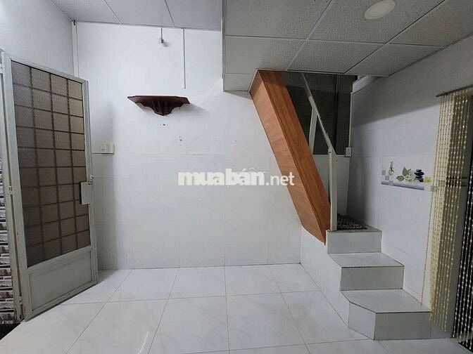 Nhà ở nguyên căn cách mạng tháng 8