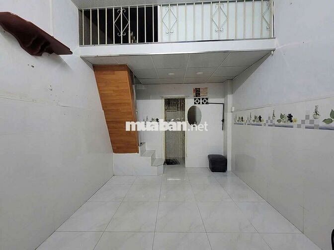 Nhà ở nguyên căn cách mạng tháng 8