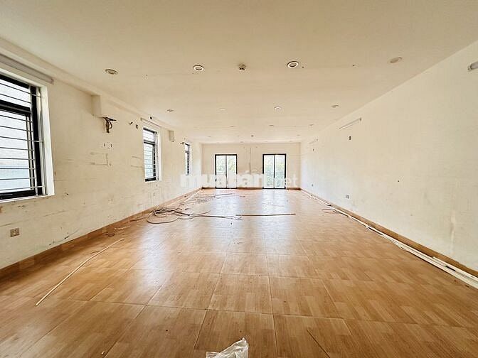 Văn phòng 100m² tại Kim Giang - Hoàng Mai giá chỉ 12 triệu/th.