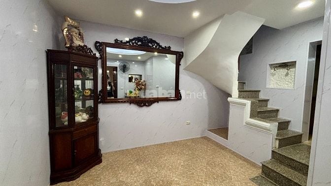 Cho thuê nhà riêng tại phố Cảm Hội, 22m2, phường Hai Bà Trưng