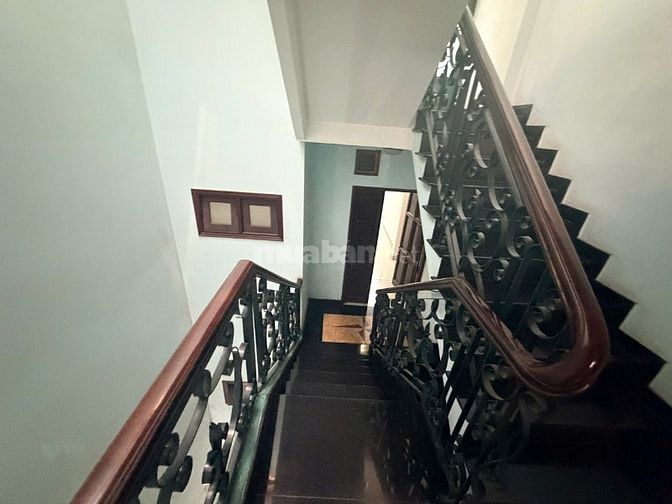 cho thuê nhà MT 439 Cộng Hòa12mx28m 3 lầu chỉ 155tr/tháng