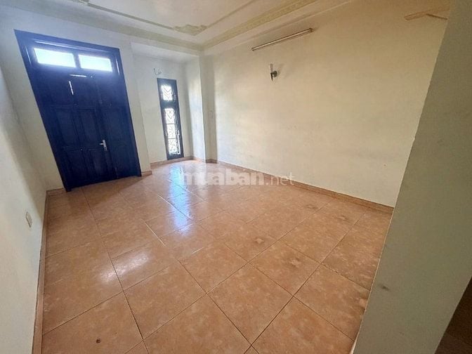 cho thuê nhà MT 439 Cộng Hòa12mx28m 3 lầu chỉ 155tr/tháng