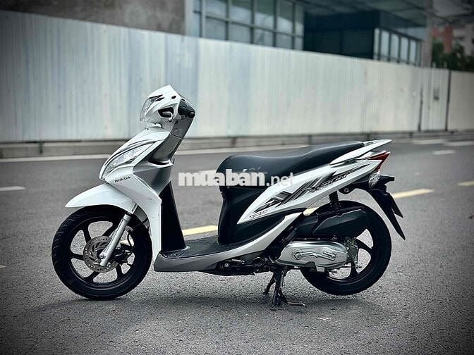 Honda Vision Fi màu Bạc