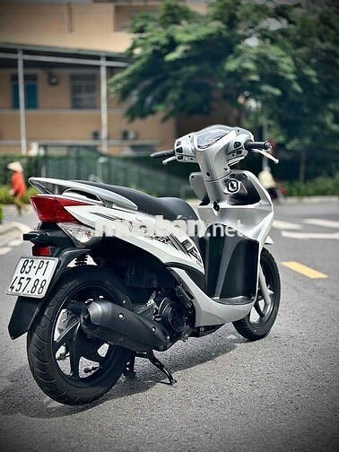 Honda Vision Fi màu Bạc
