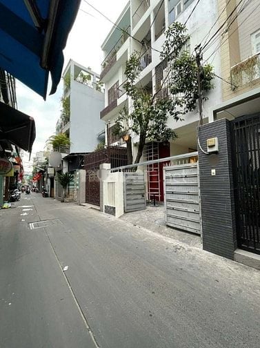 Hẻm ô tô kinh doanh sát CMT8 Quận 10, 6x18, 6 phòng cho thuê, giá rẻ