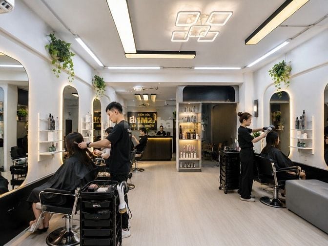 Hẻm ô tô kinh doanh sát CMT8 Quận 10, 6x18, 6 phòng cho thuê, giá rẻ