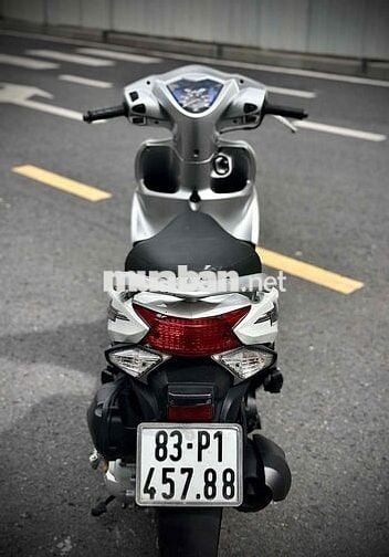 Honda Vision Fi màu Bạc