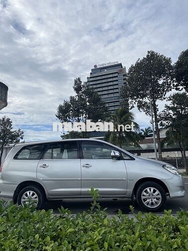 Toyota Innova 2010 G Bạc Số sàn