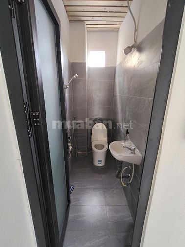 CHO THUÊ TOÀN BỘ TẦNG CĂN GÓC 2 MẶT TIỀN