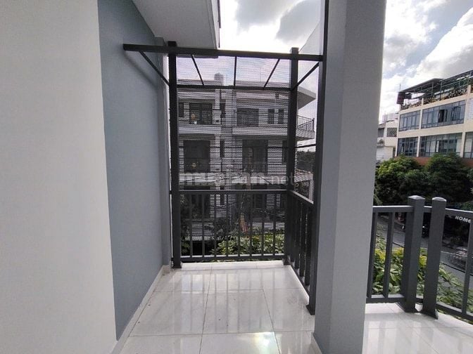 CHO THUÊ TOÀN BỘ TẦNG CĂN GÓC 2 MẶT TIỀN