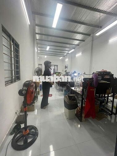 CHO THUÊ MẶT BẰNG ĐẸP ĐƯỜNG DƯƠNG QUẢNG HÀM, DT NGANG 6m X 28m