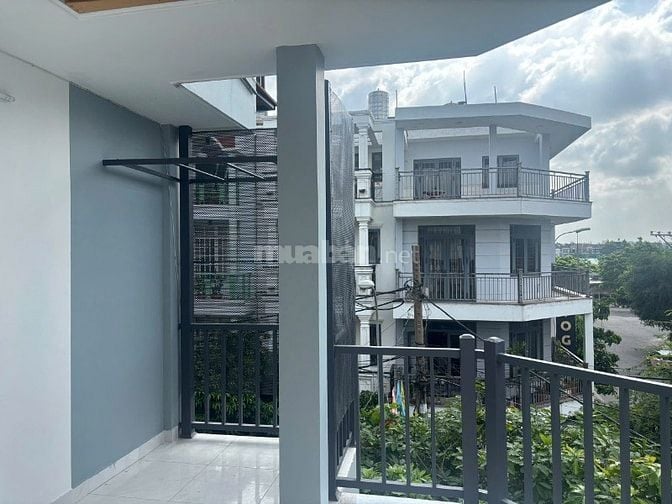 CHO THUÊ TOÀN BỘ TẦNG CĂN GÓC 2 MẶT TIỀN