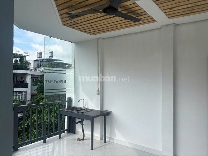CHO THUÊ TOÀN BỘ TẦNG CĂN GÓC 2 MẶT TIỀN