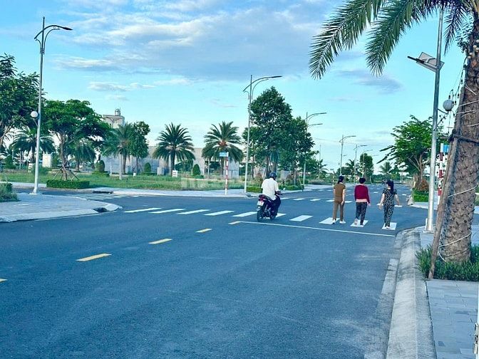 NHÀ PHỐ KDC HOÀNG QUÂN CÁI RĂNG – GẦN ĐẠI HỌC TÂY ĐÔ – ĐƯỜNG Ô TÔ -SHR