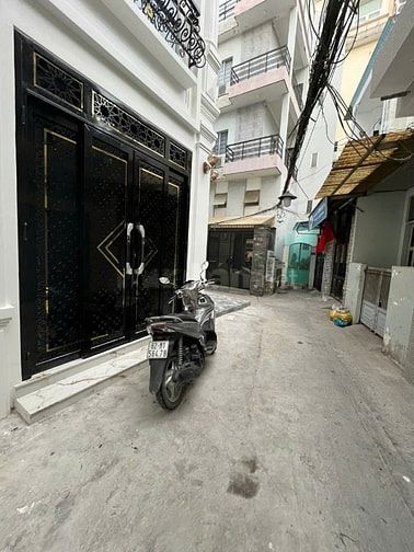 Nhà hẻm sát HXH và MT 3 tháng 2_3,15mx13m(40m2).T+L BTCT.Giá 6,8 tỷ TL