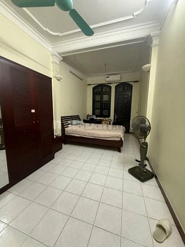 Nhà Sát ĐH Kinh Tế-Phố Trần Đại Nghĩa-ÔTÔ Đỗ Cửa-DT68m2 x 4Tầng-15Tỷ2