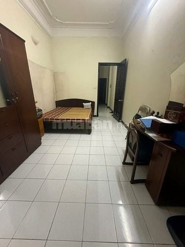 Nhà Sát ĐH Kinh Tế-Phố Trần Đại Nghĩa-ÔTÔ Đỗ Cửa-DT68m2 x 4Tầng-15Tỷ2