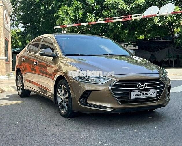 🚗  Hyundai Elantra 2016 1.6 AT