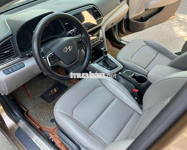 🚗  Hyundai Elantra 2016 1.6 AT