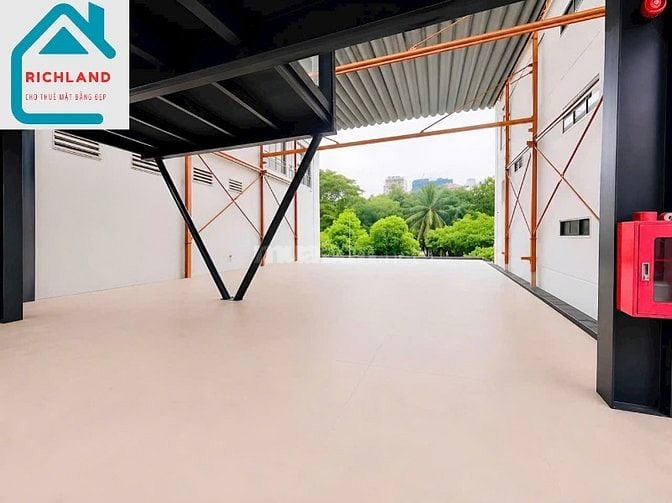 Cho thuê mặt bằng số 138-138A Lê Lai, Quận 1, DT: 13x38m nở hậu 18.5m