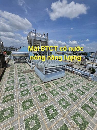Nhà tỉnh lộ 10 sát khu Tên Lửa, Bình Tân