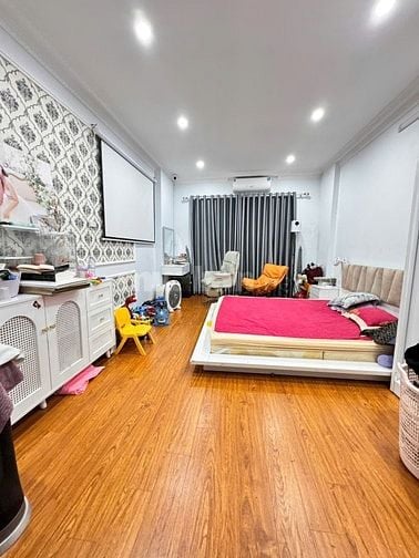 🏡 Bán nhà đẹp ngõ Thịnh Quang, phố Thái Thịnh 35m2 x5 tầng giá 8,5 tỷ