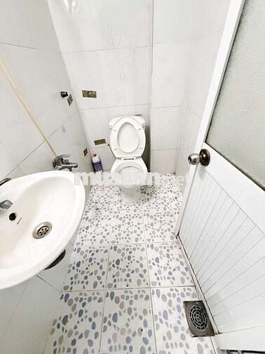 Nhà thuê Bình Trị Đông. Quận Bình Tân (2pn, 3wc) Dtsd 84m2