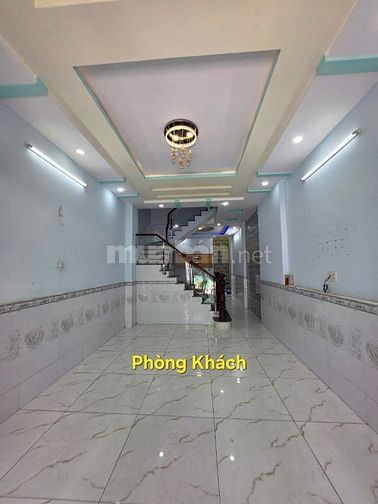 Nhà tỉnh lộ 10 sát khu Tên Lửa, Bình Tân