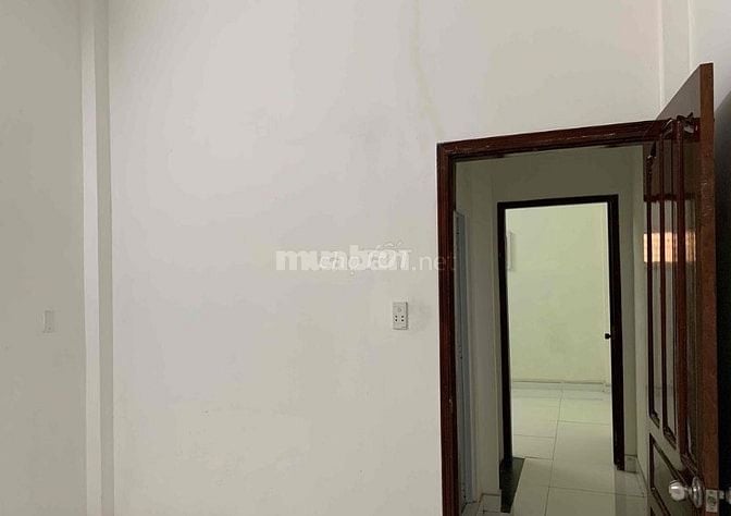 Nhà nguyên căn Nguyễn Vân Khối gần ngã ba chùa Nghệ Sỹ