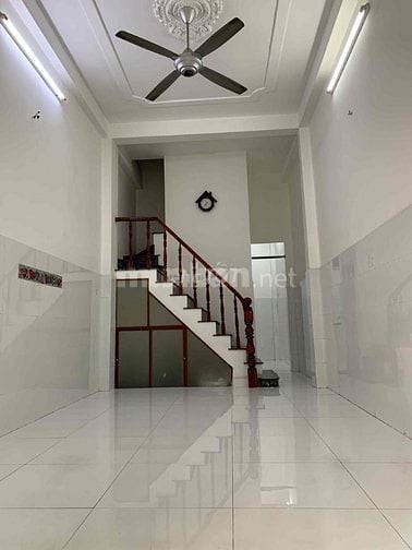 Nhà nguyên căn Nguyễn Vân Khối gần ngã ba chùa Nghệ Sỹ