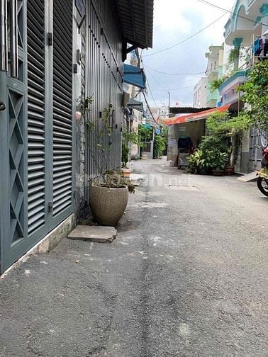 Nhà nguyên căn Nguyễn Vân Khối gần ngã ba chùa Nghệ Sỹ