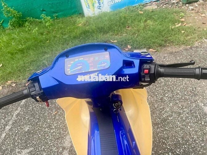 Suzuki Xipo 99 2000 Xanh . HSCT hỏi trợ AE ra tên