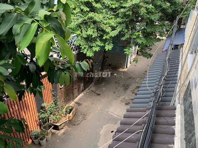 Nhà nguyên căn Nguyễn Vân Khối gần ngã ba chùa Nghệ Sỹ