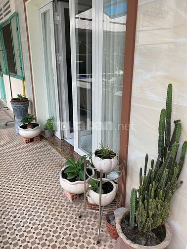 Chính chủ cho thuê căn hộ lầu 1 chung cư số 46/28 đường Nguyễn Cửu Vân