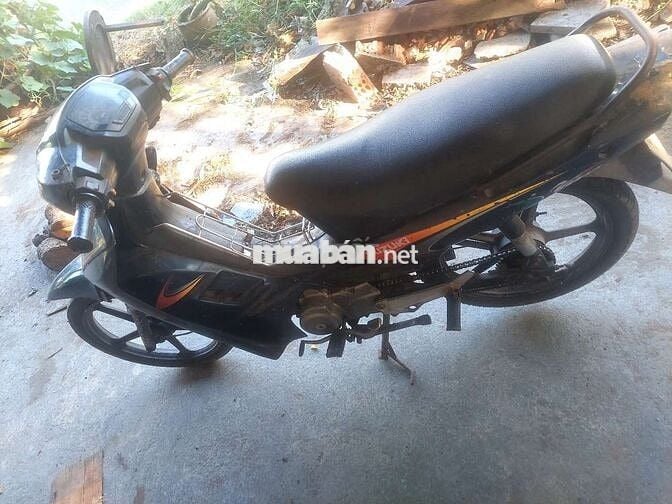 Suzuki Xe máy màu Đen