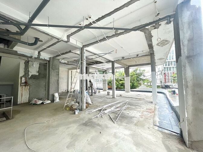 CHO THUÊ NHÀ MẶT BẰNG 2 TẦNG LÔ GÓC GẦN BIỂN NGAY TTTP