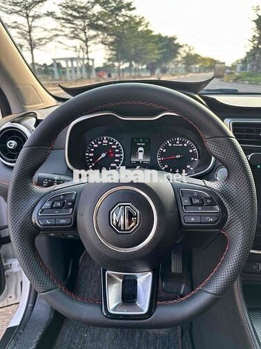 MG ZS 2024 STD, Odo : 30.000km, Màu : Trắng