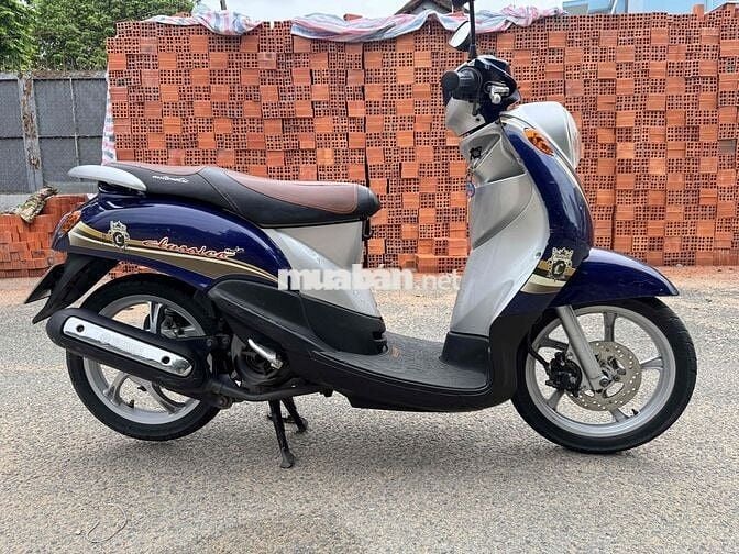 Xe máy Classico Xanh Bạc Tự động
