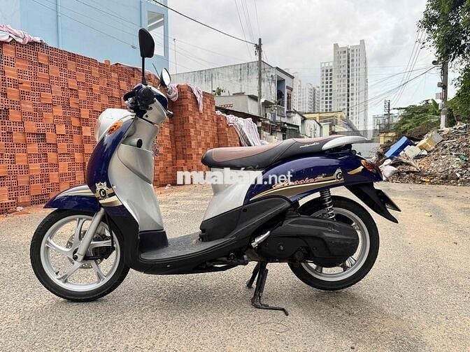 Xe máy Classico Xanh Bạc Tự động