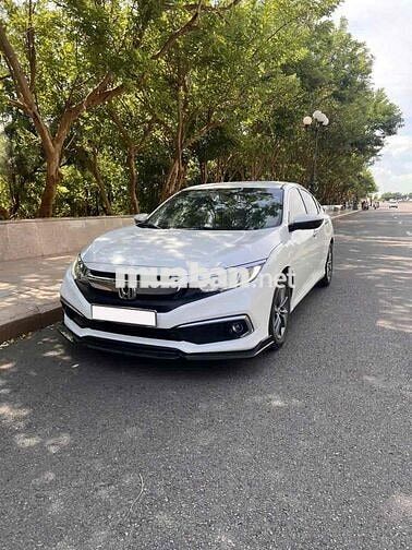 Honda Civic 2019 E màu Trắng