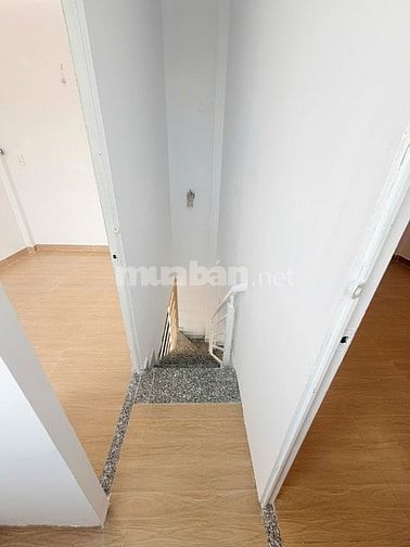 BÁN NHÀ GẦN HÓC MÔN Ô TÔ TỚI TẬN HẺM - GIÁ CHỐT 420 TRIỆU